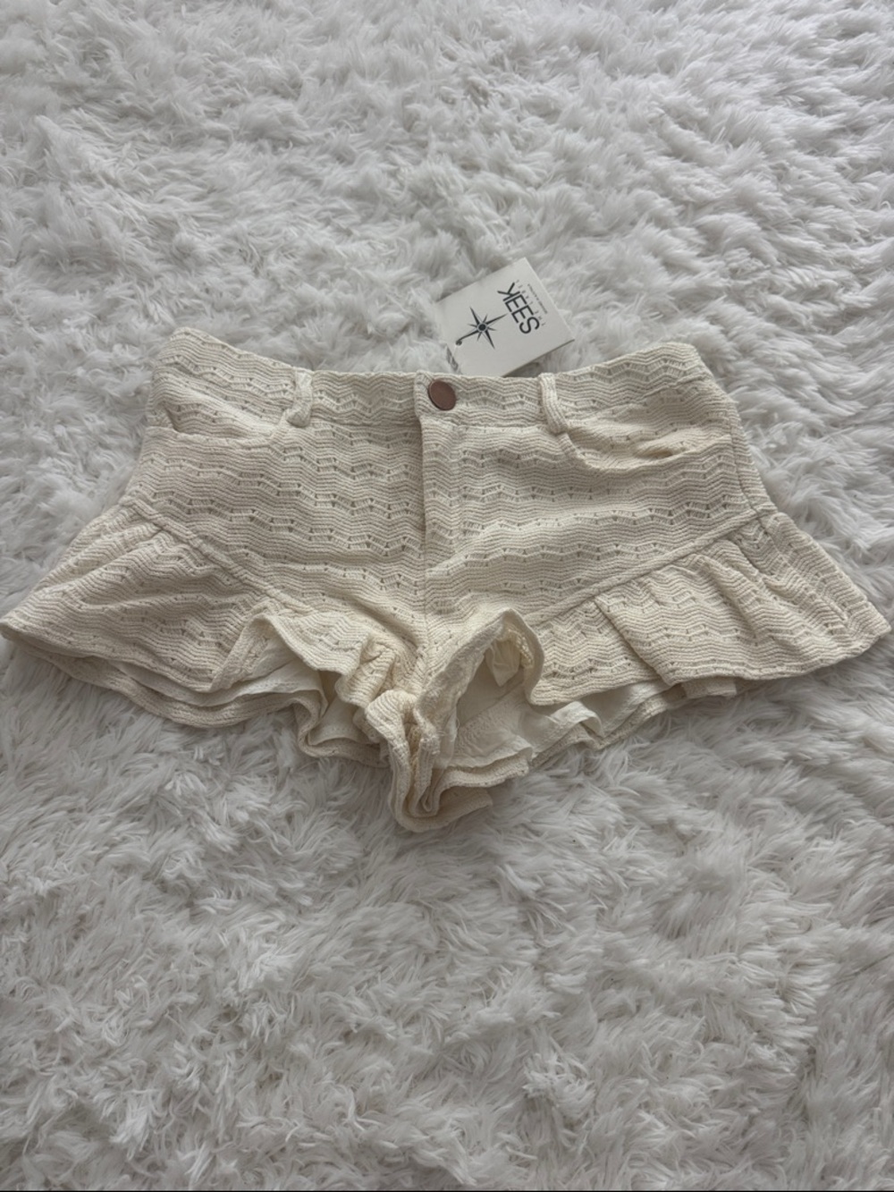 Seek the Label Cream Crochet Ruffle Hem Shorts NWT!